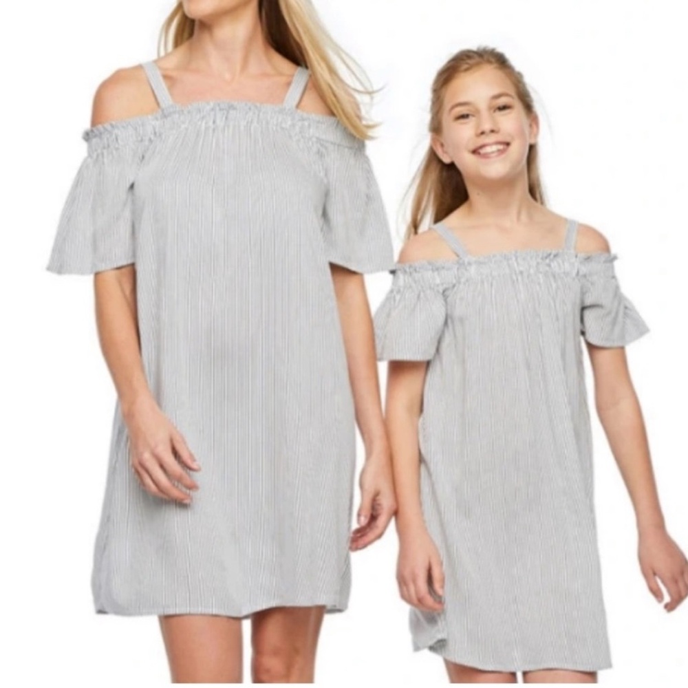 Gray Off-Shoulder Flutter Sleeve Sundress